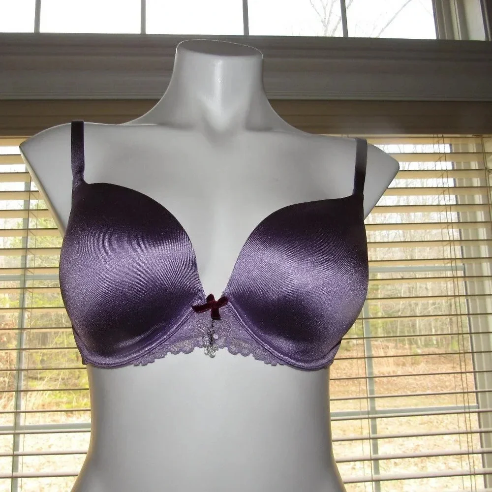 VICTORIA’S SECRET Push-Up Purple Bra Size 36D